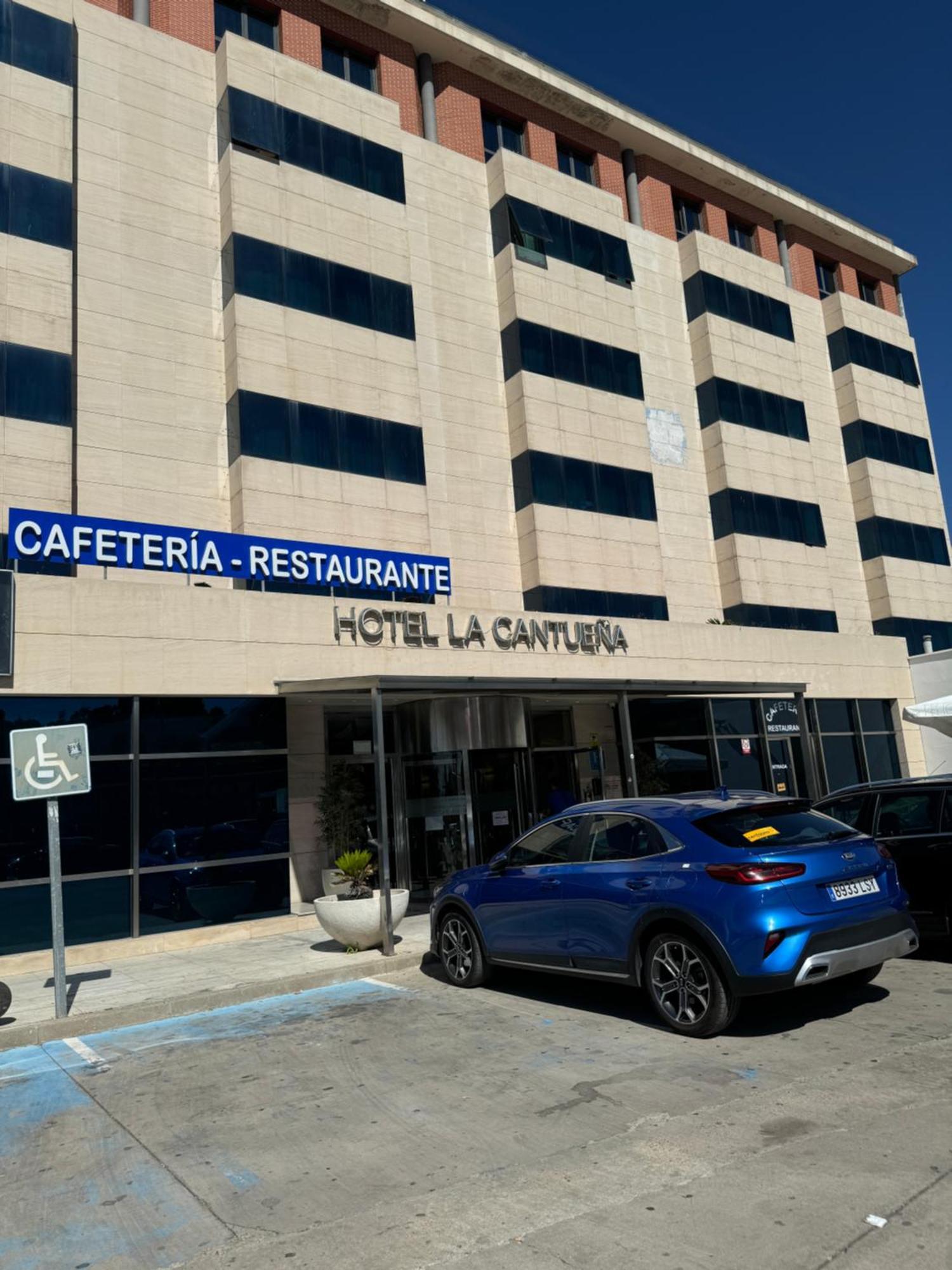 Hotel La Cantuena Parla Exterior foto
